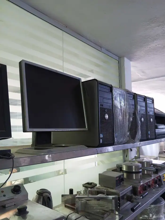 جهاز كمبيوتر مكتبي نوع DELL 2