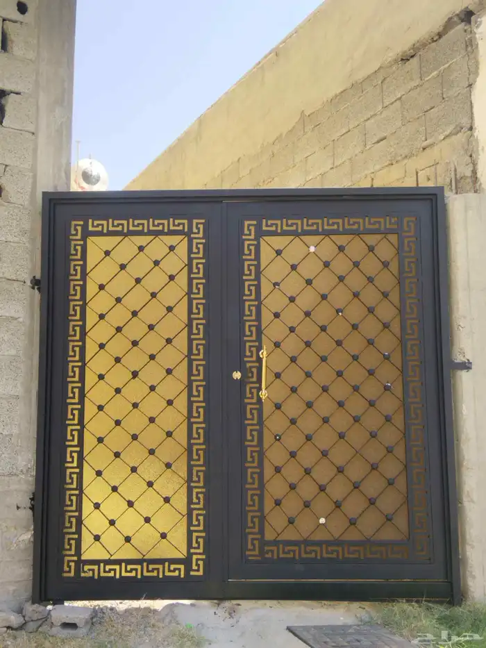 ورشة كيان الخليج للحداده المنيوم معلم محمد اجمل باكستاني 2