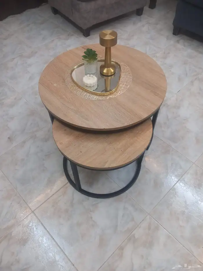 طاولات نضيفة و جديده وسعر معقول 2
