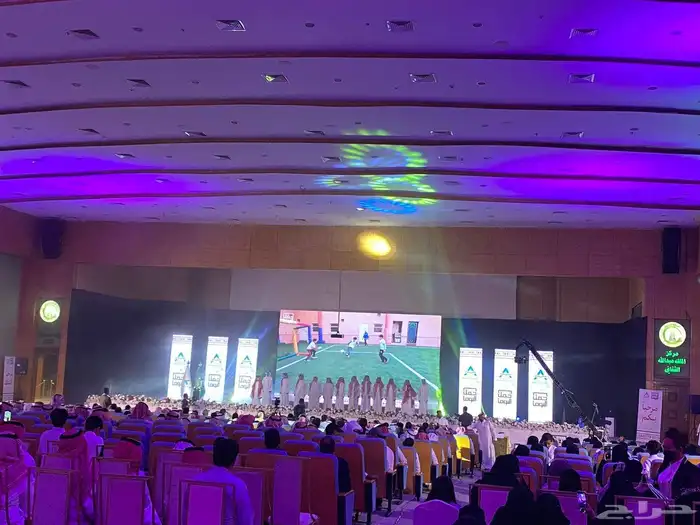 بيع وتأجير شاشات تفاعلية وشاشات عرض p2 وp3 وتنظيم فعاليات 9