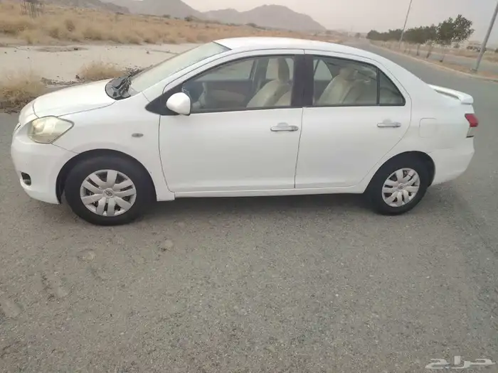 تويوتا يارس 2011 تماتيك 1