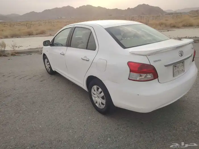 تويوتا يارس 2011 تماتيك 4