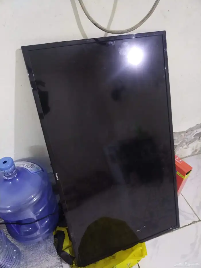 شاشه للبيع طفيت فجاه السعر 200ريال 0