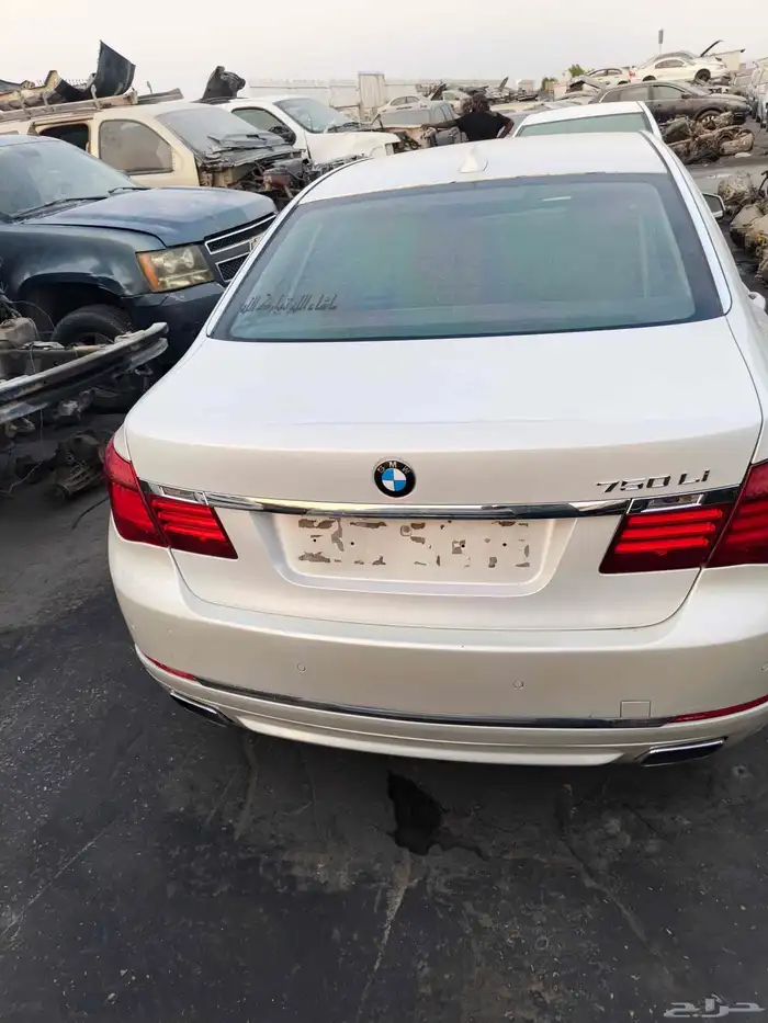 قطع غيار بي إم دبليو 740 تشليح 1