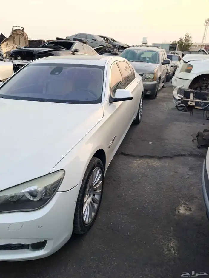 قطع غيار بي إم دبليو 740 تشليح 2
