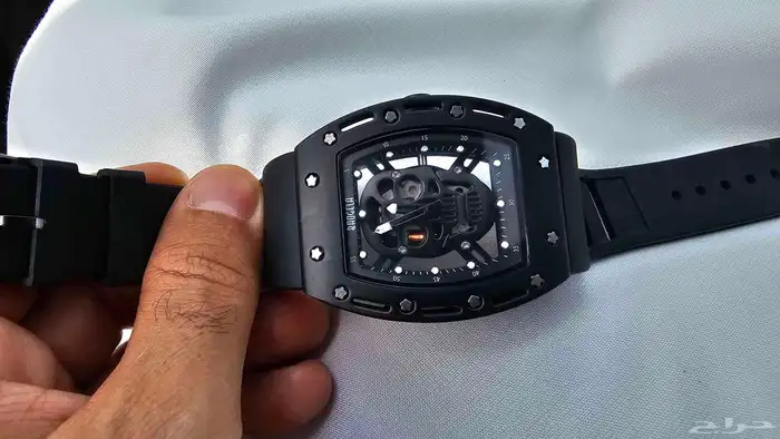 ساعات مجوفة بصو ة جمجمه . فخمه للتميز 3