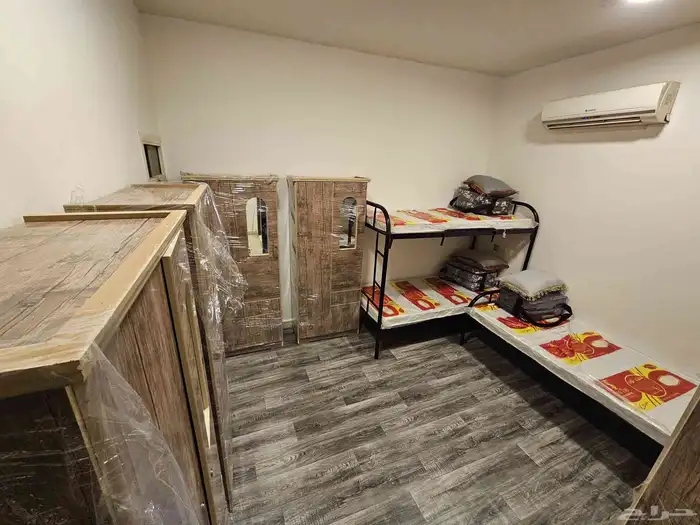 سرير حديد دورين ومراتب ودوليب وبطانيات كل شي متواجد 39