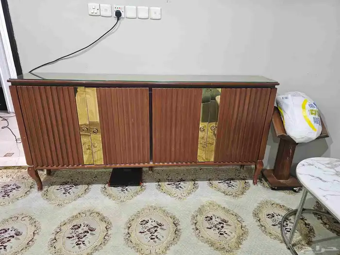 مدخل وطاولة وموكيته 0