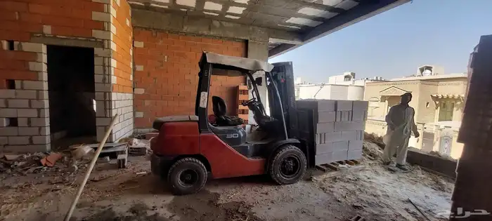 رافعة شوكيه للايجار اليومي وشهري بدون سواق ومعا السواق 0