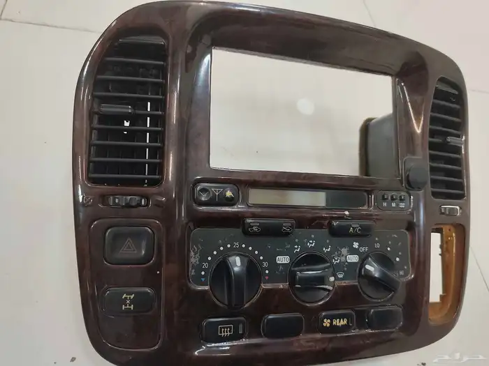 وديكور مسجل لاندكروزر 2002 مع المكيف 4