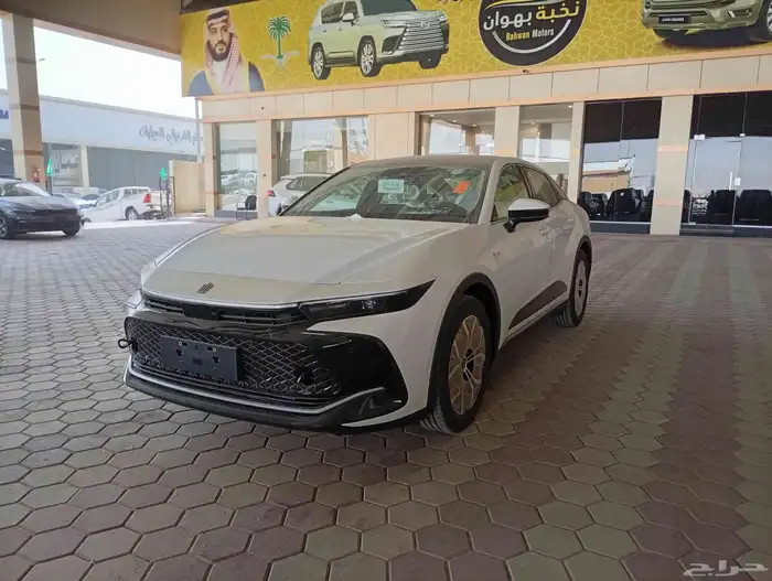 تويوتا كراون 2.5 بريميوم هايبرد 2026 1