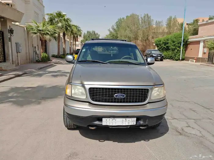 فورد اكسبديشن 2001 2