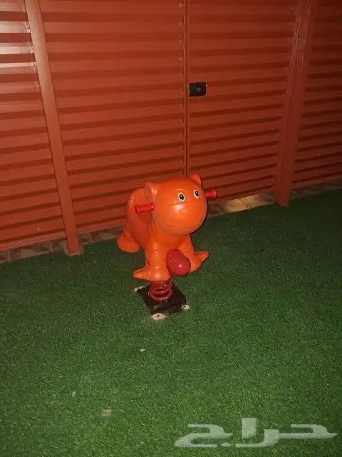 مراجيح وزحاليق خارجية وألعاب نفخ مائية وهوائية انواع مميزة 25