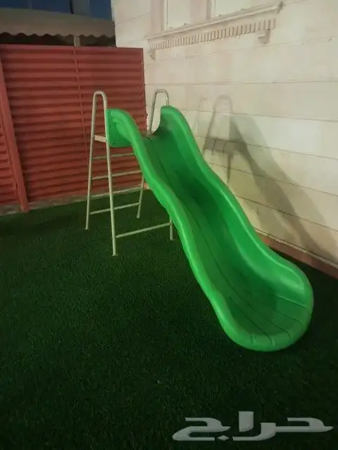 مراجيح وزحاليق خارجية وألعاب نفخ مائية وهوائية انواع مميزة 26