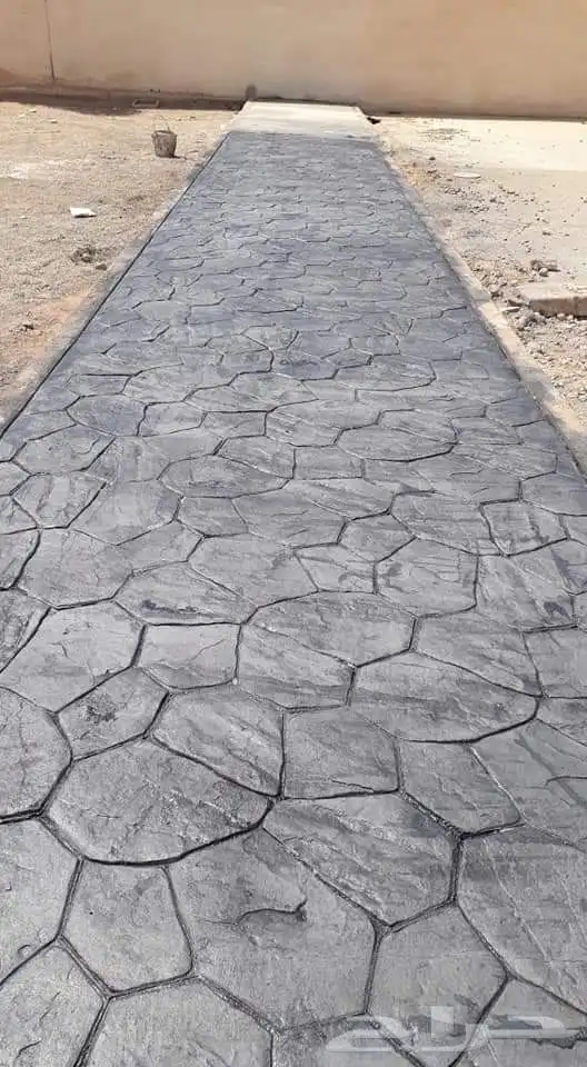 Printed concrete gives a fanshaped cast a budgetfriendly tou 1