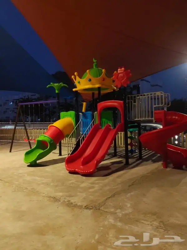مراجيح وزحاليق خارجية وألعاب نفخ مائية وهوائية انواع مميزة 7