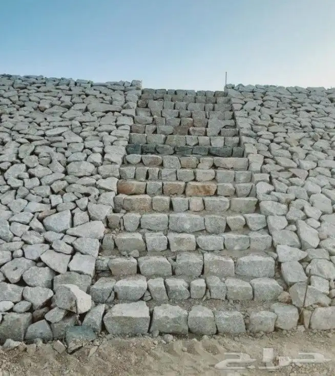 بناء حجر 2