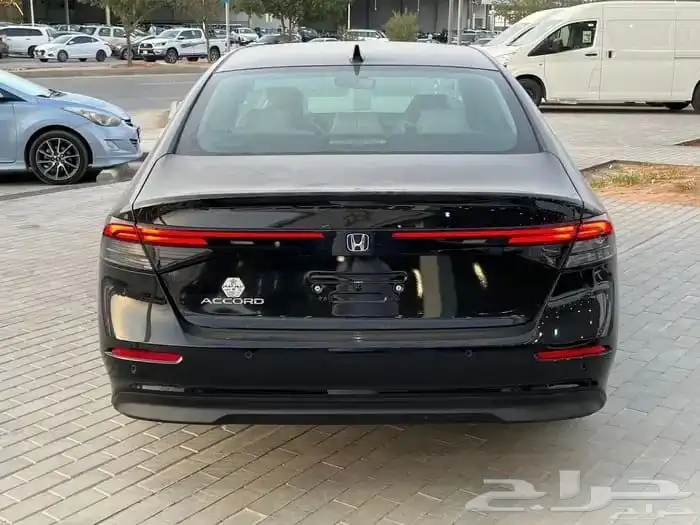 هوندا اكورد اي اكس 2025 2