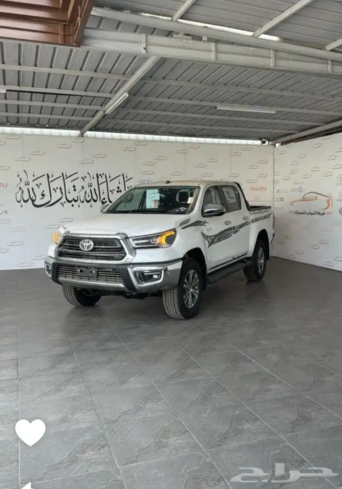 تويوتا هايلكس غمارتين بنزين قير عادي ورد الوكيل السعودي 0