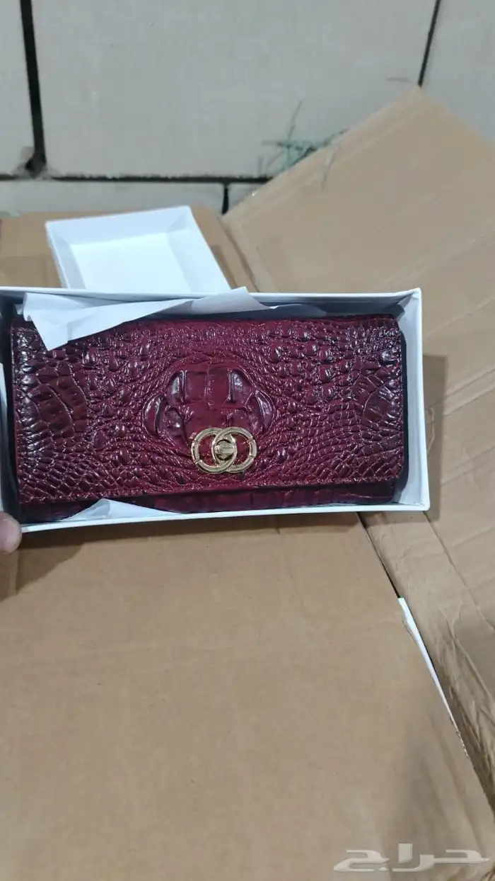 شنط ماركه مع الملاحقات توصيل فوري جده والرياض باقي المدن شحن 4