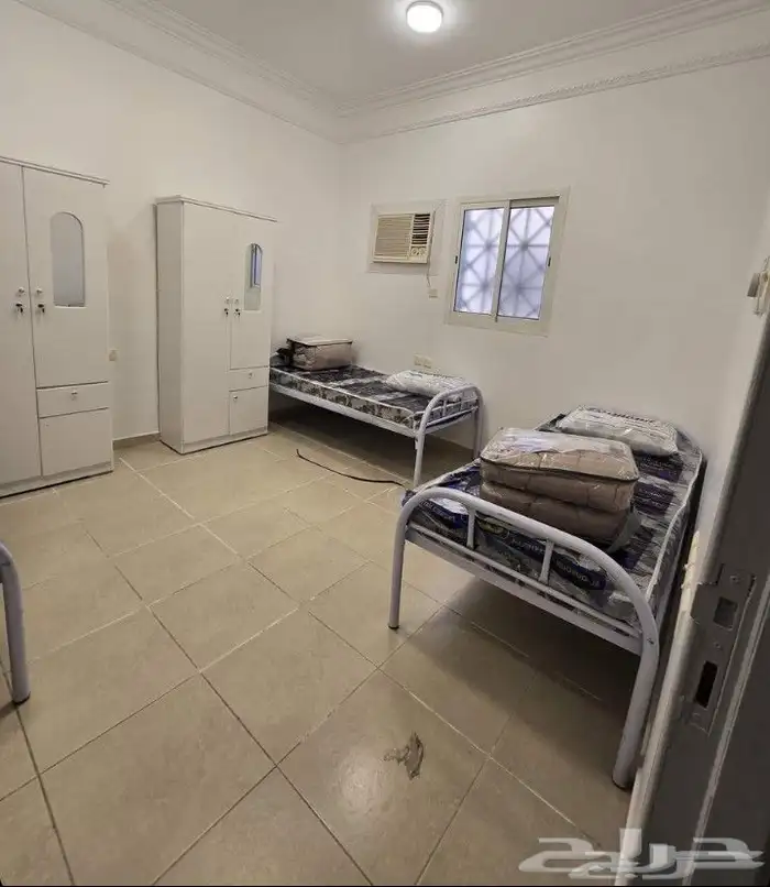 سرير حديد دورين ومراتب ودوليب وبطانيات كل شي متواجد 19