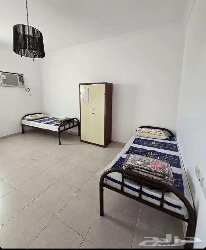 سرير حديد دورين ومراتب ودوليب وبطانيات كل شي متواجد 16