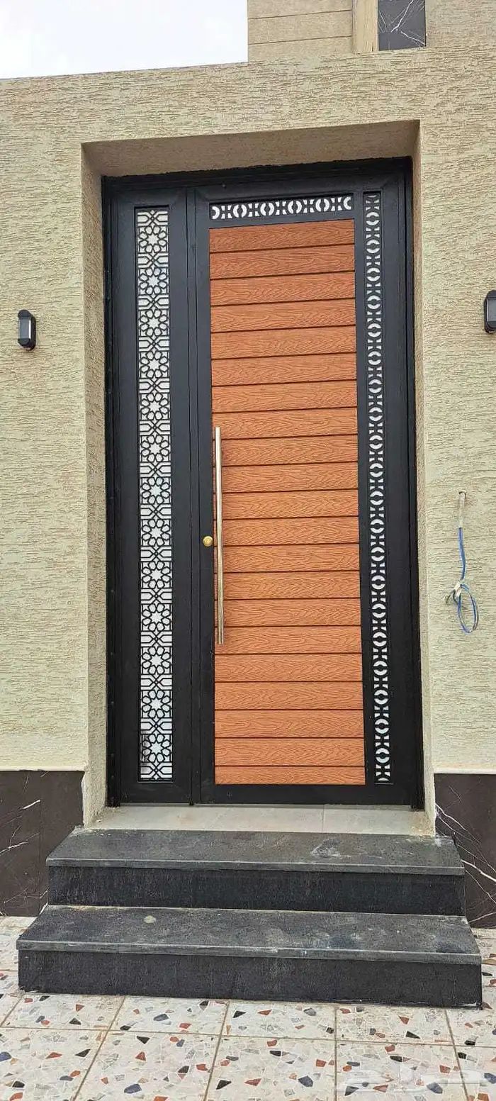 باب حديد ليزر 0