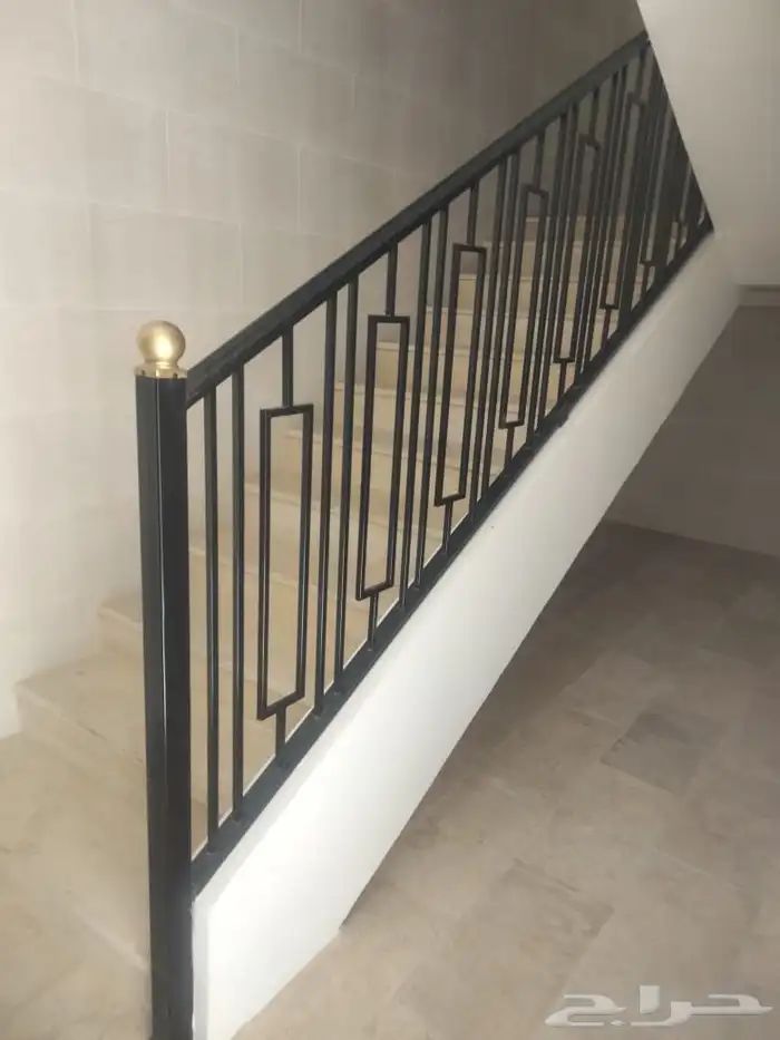 ورشة كيان الخليج للحداده المنيوم معلم محمد اجمل باكستاني 6