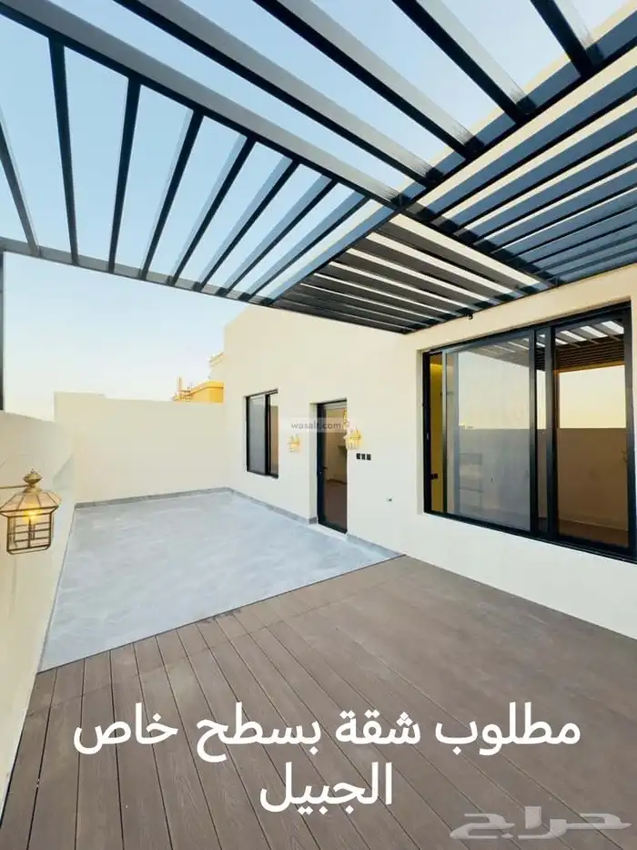 مطلوب شقة عوائل بسطح خاص الجبيل 0