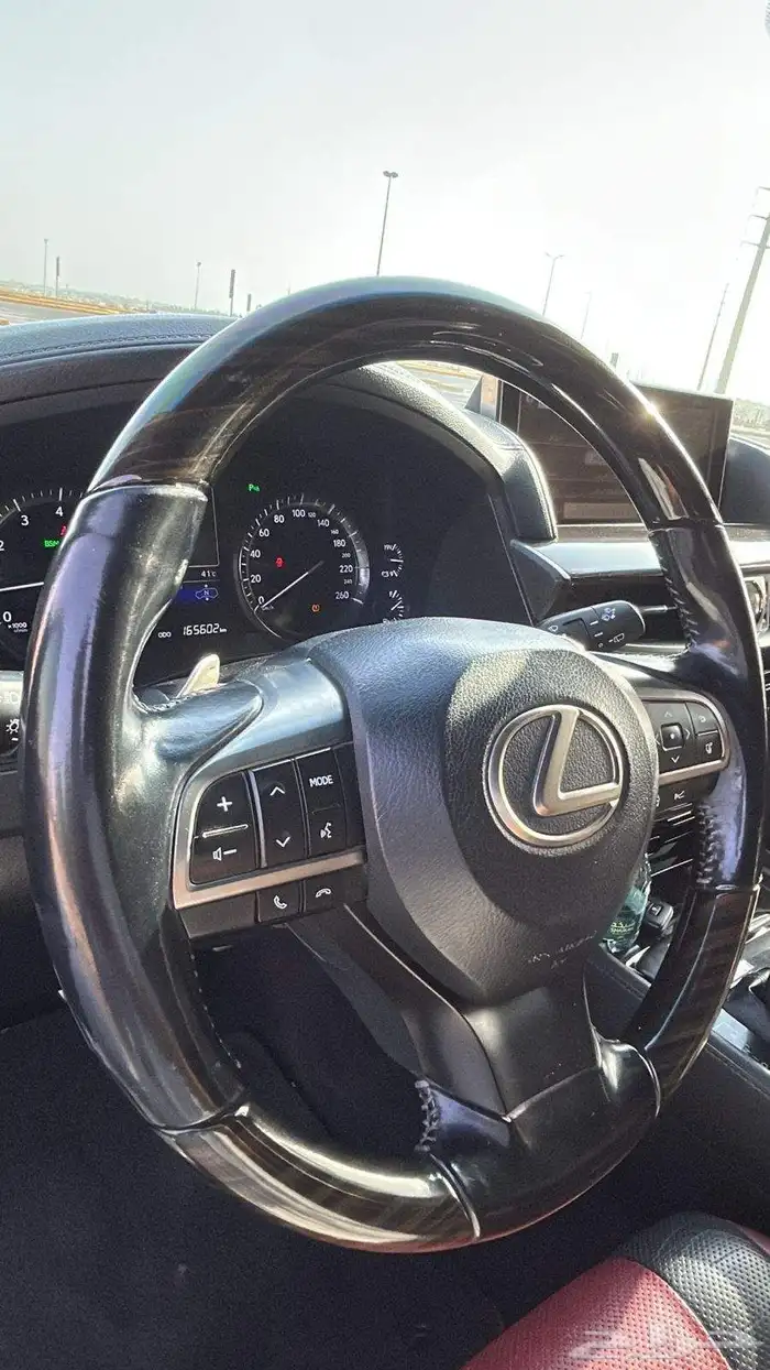 تم البيع جيب لكزس S-LX570 2018 12
