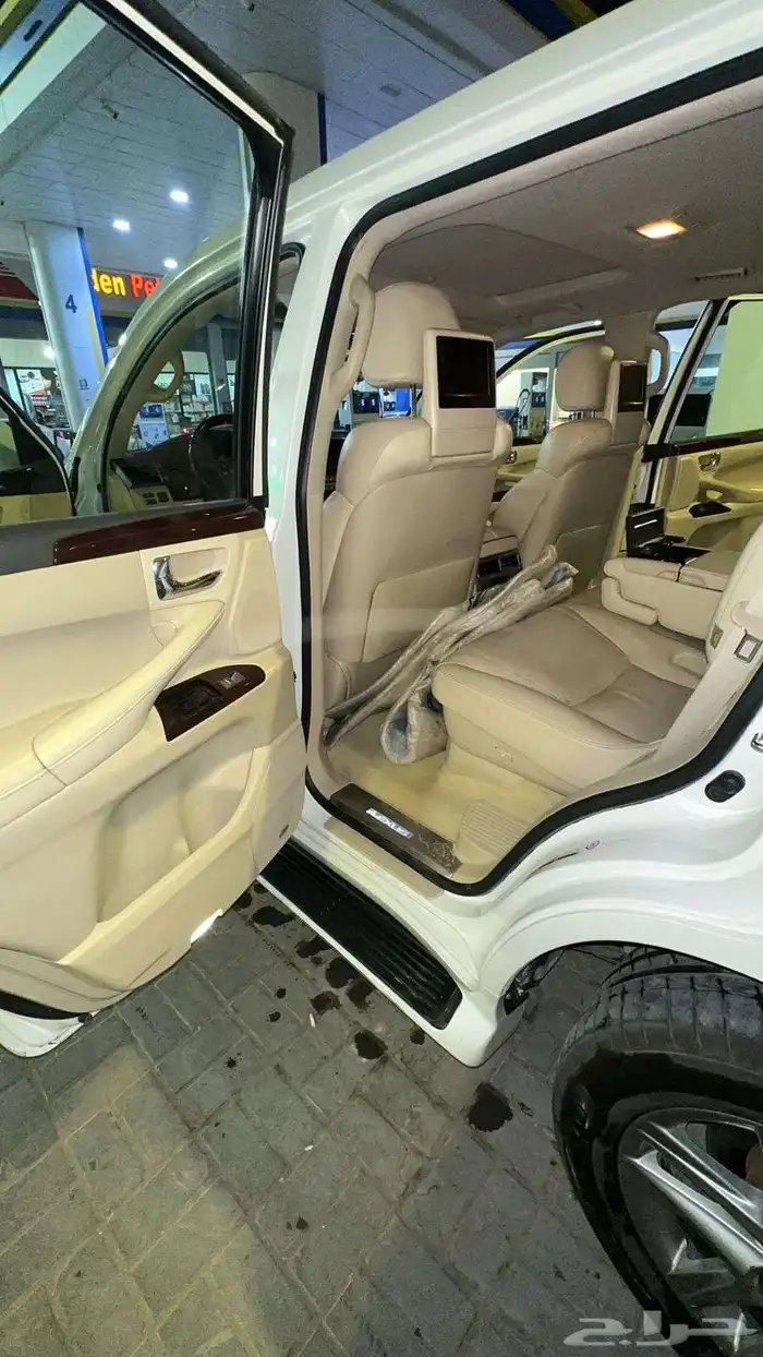 لكزسس LX570 2013 8