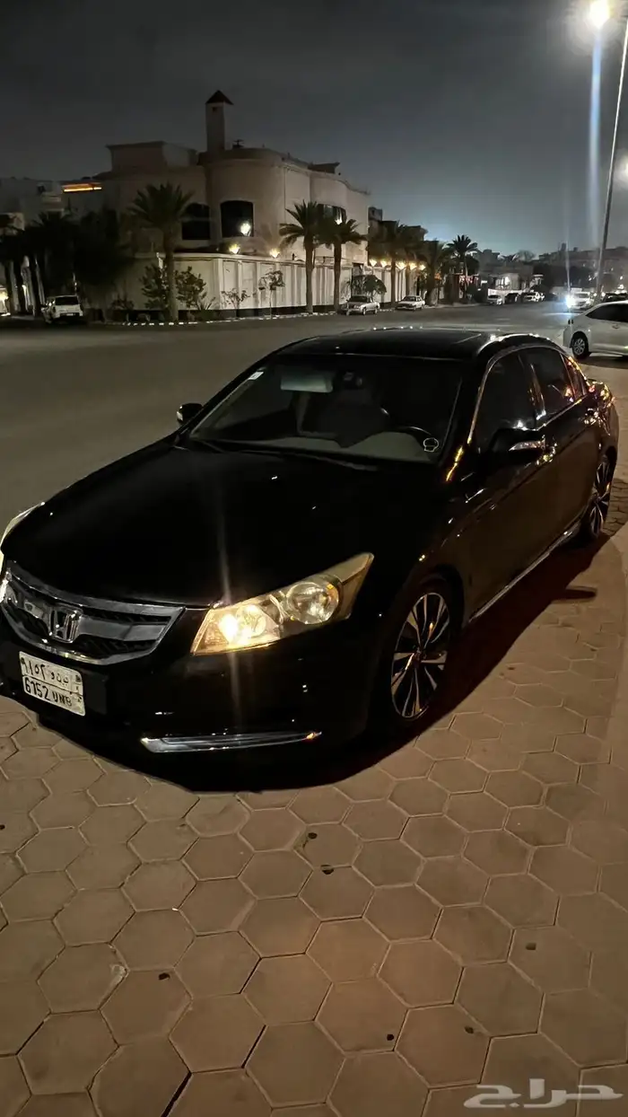 اكورد 2008 6 سلندر اسود 7