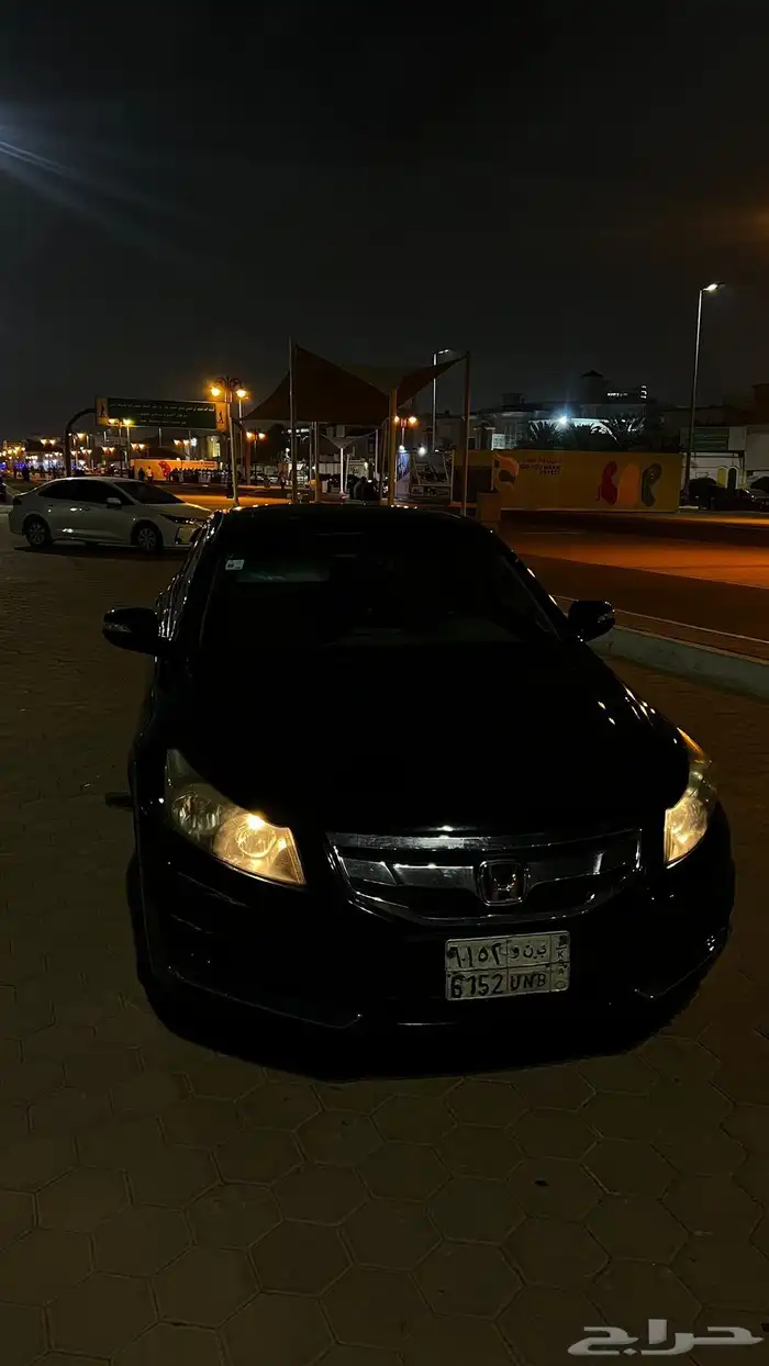 اكورد 2008 6 سلندر اسود 8