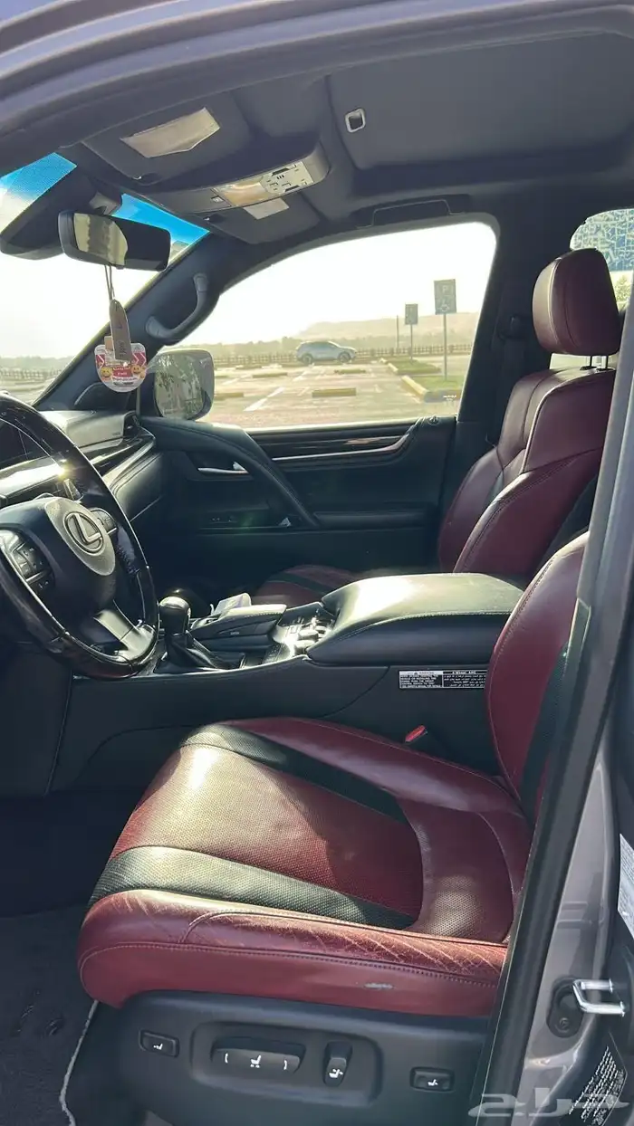 تم البيع جيب لكزس S-LX570 2018 11