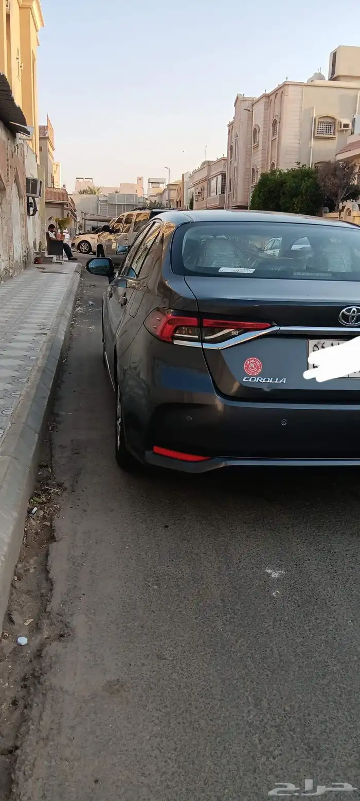 للبيع كورولا 2023 مستخدم نظيف 4