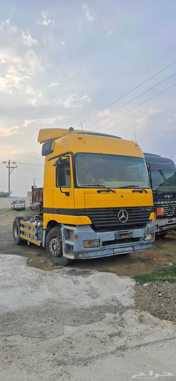 عدد 2روس اكتورس موديل 2001و2003 بصناديقها مقاس الصندوق 24 8