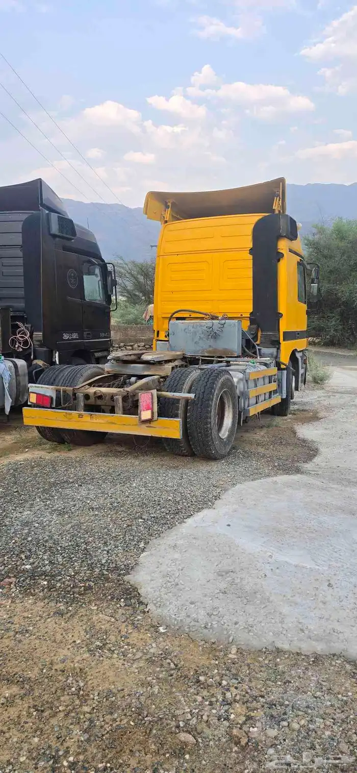 عدد 2روس اكتورس موديل 2001و2003 بصناديقها مقاس الصندوق 24 6