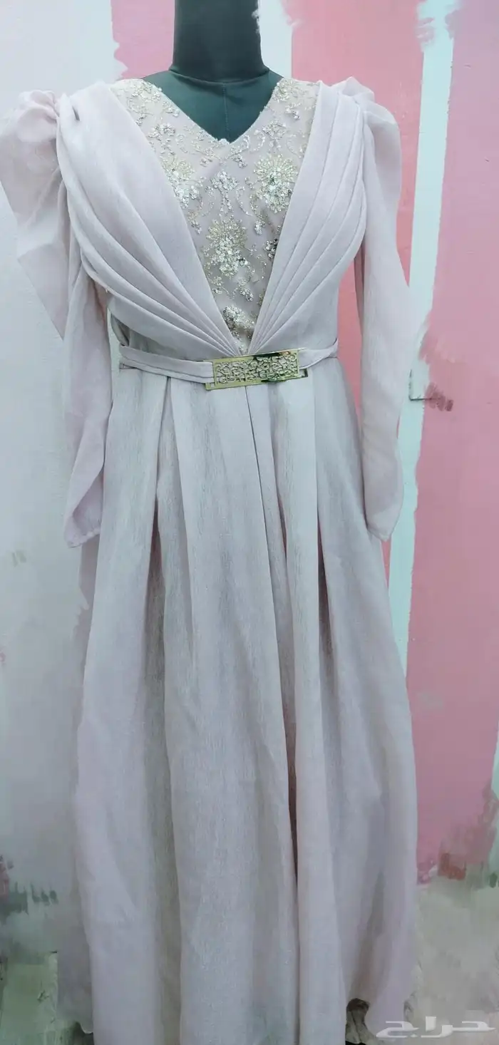 فستان اعراس اللبس مرة وحدة فقط الوردي 150 والابيض 200 ريال 1