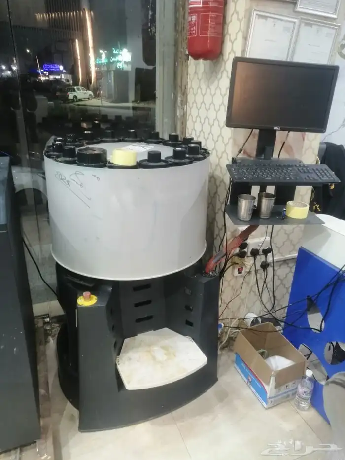 جهاز كمبيوتر خلط ألوان مستخدم نضيف 2