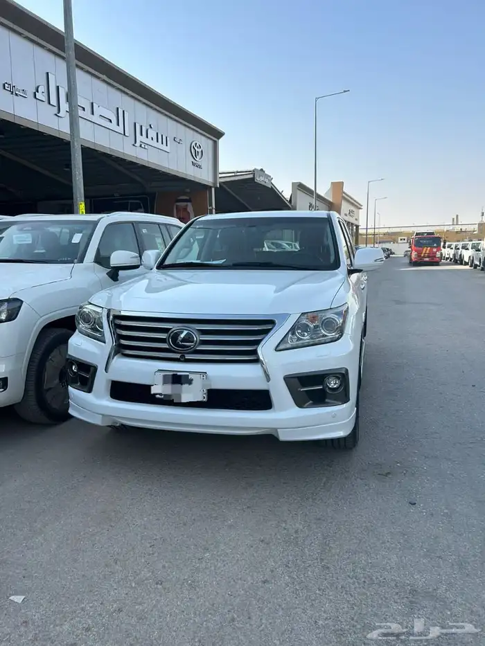 لكزس LX570 نضيف 2014 عداد 115 الف 0