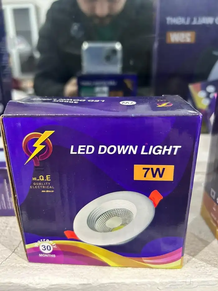 أريد شريك جاد برأس المال لمشروع استيراد مواد انارة LED 0