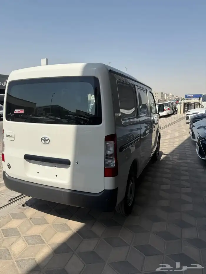 تويوتا لايت اس بضاعه 10