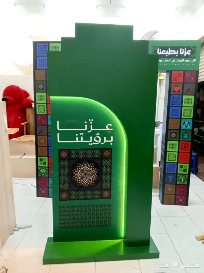 ستاند مجسمات 24
