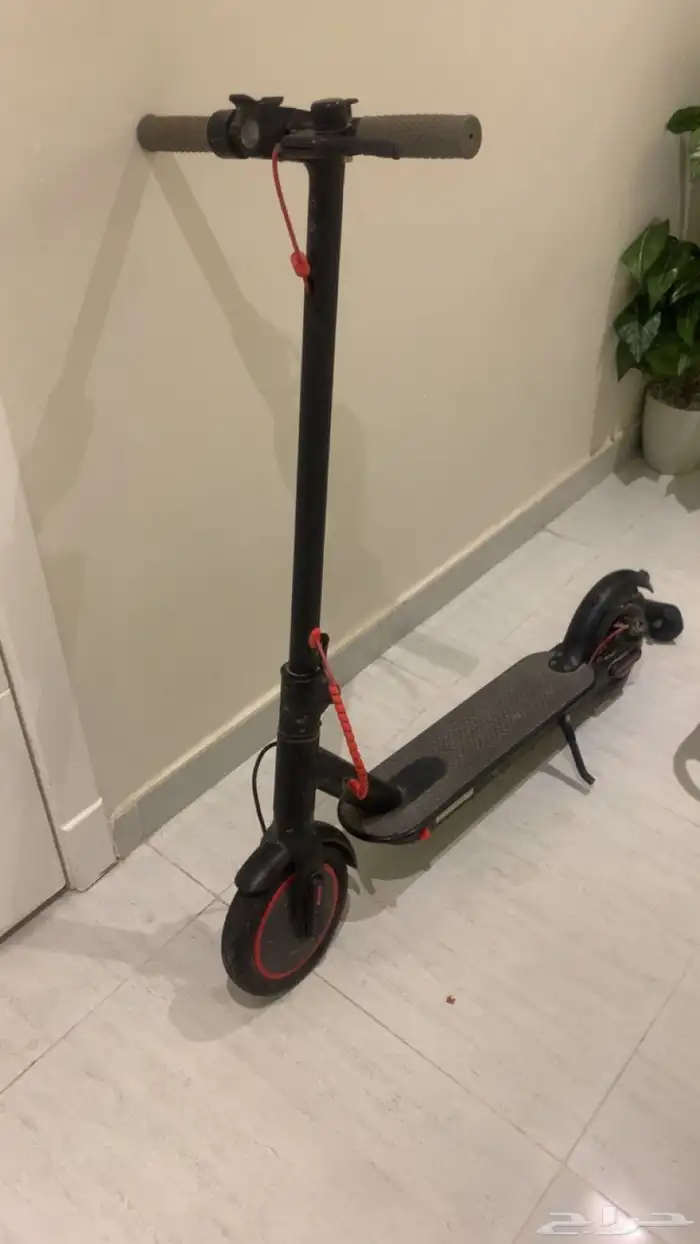 اسكوتر 2 الواحد ب 200 و الثاني 300 9