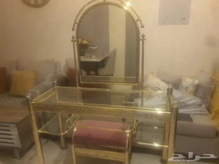للبيع طاولات شبه جديده مكه الرصيفة 0
