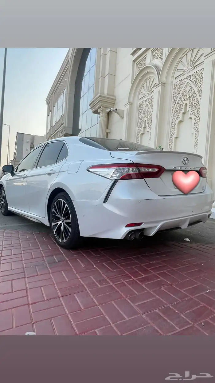 كامري سته سلندر SE ماشيه 335الف للبيع نظيفه شرط 17