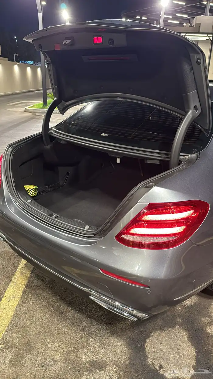 مرسيدس E300 في قمة النظافة 18