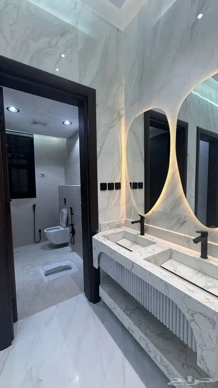 للبيع شقه 6 غرف vip مع سطح من 500 الف طريق ابها الخميس 9