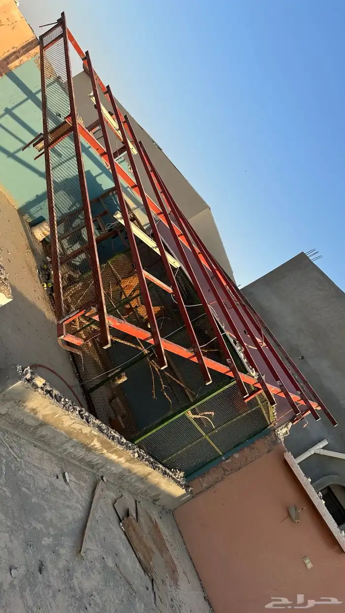 حضيره نظيفه بكامل ملحقاتها . بيوت أعشاش وسقايات 3