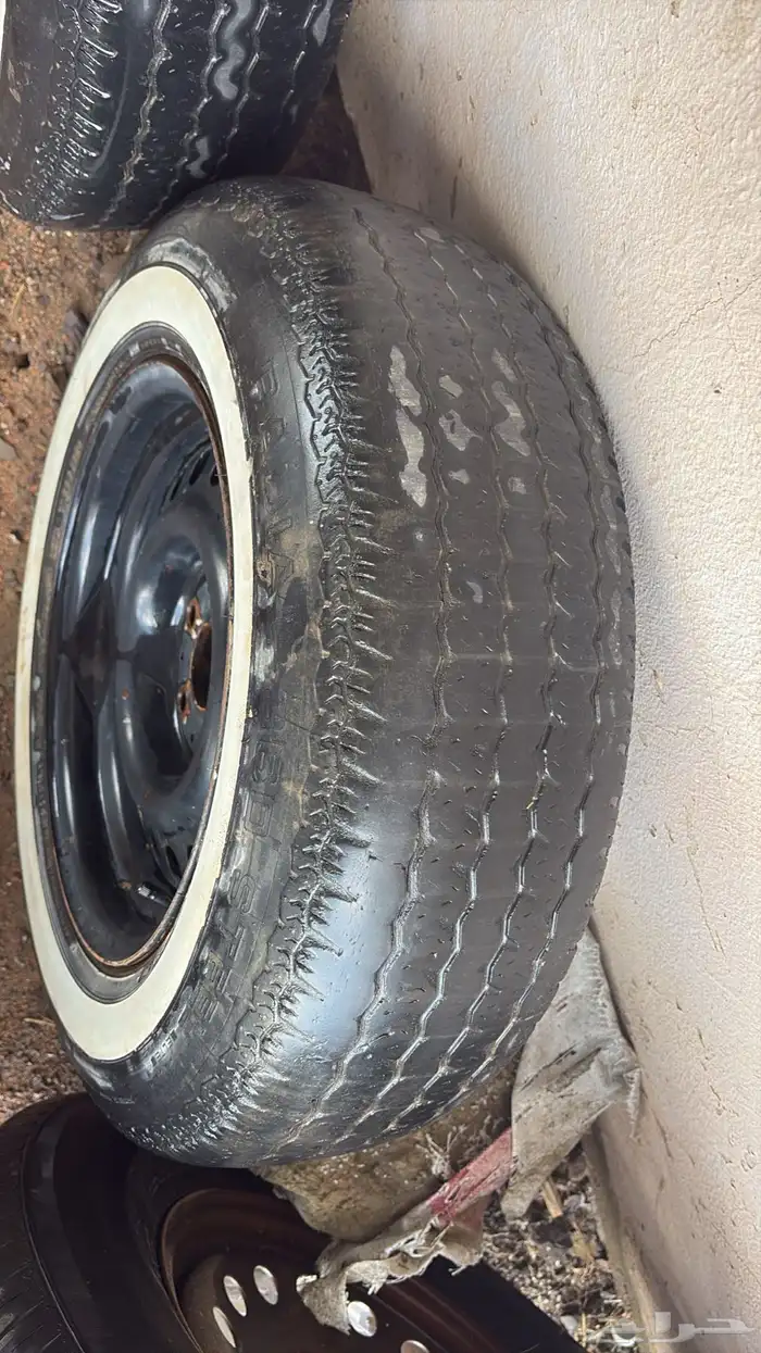 4 جنوط هايلكس نضيفه مابه طعوج يلزمها رش فقط وشخال وكاله مفرغ 4